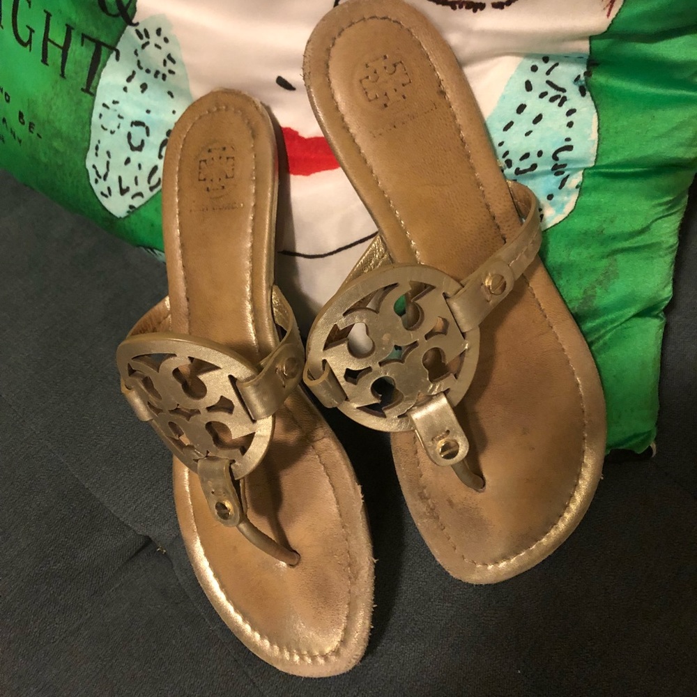 Tory Burch Miller’s Gold/great condition❤️